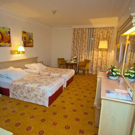 Hotel Grand Medya