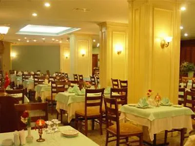 Отель Grand Medya